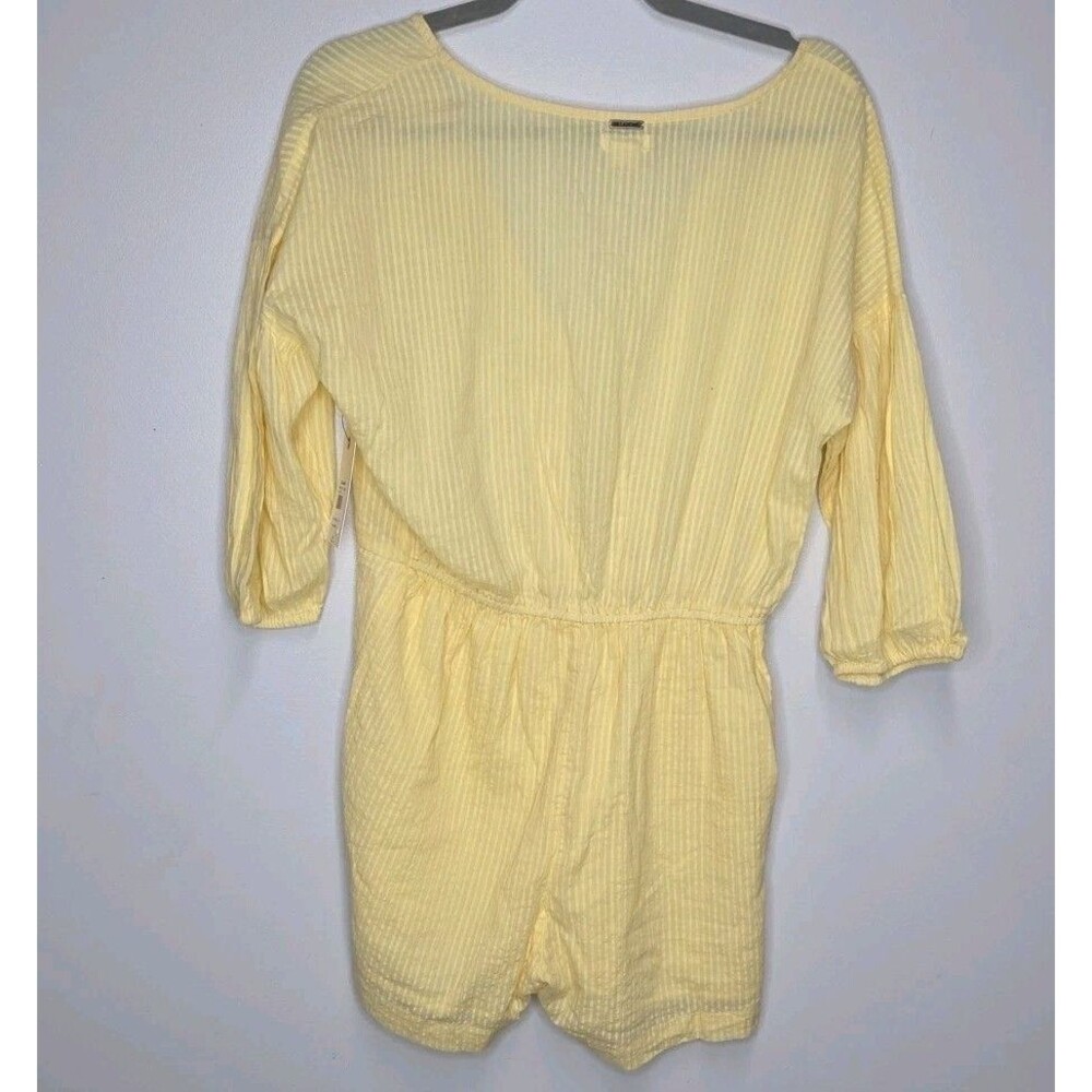 NWT New Billabong Women's sz L Sun Valley Button Front Seersucker Romper Sunbeam - Picture 3 of 7